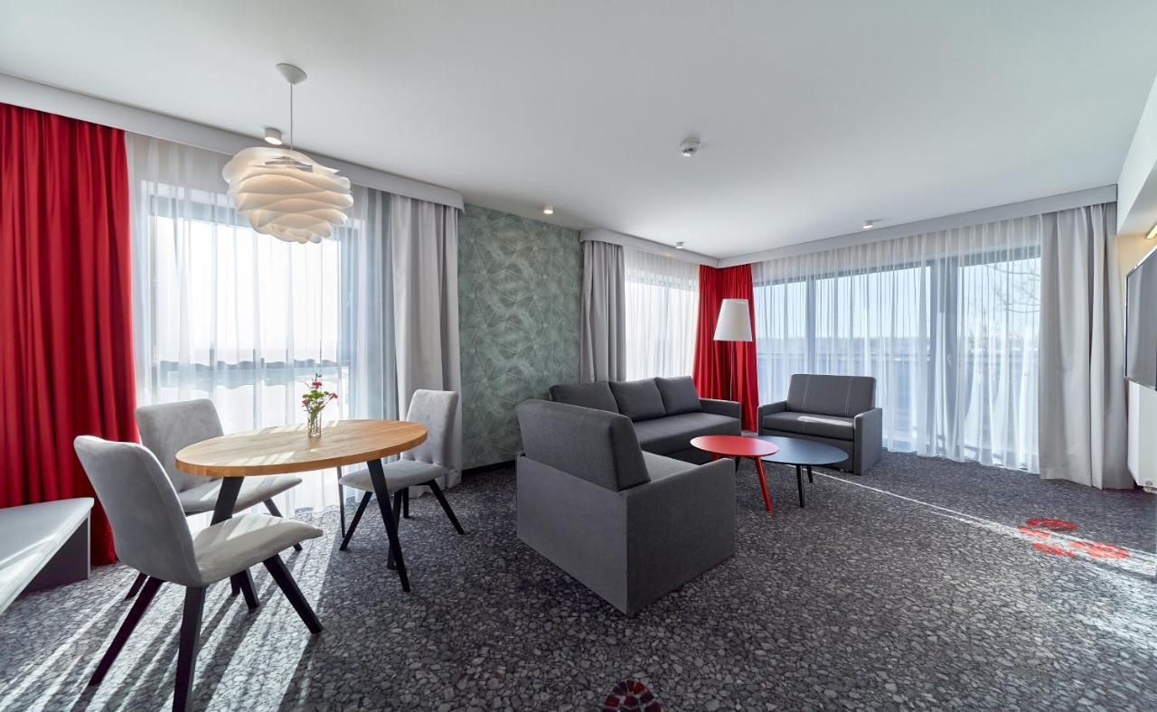 Ibis Styles Nowy Targ Hotel Bagian luar foto