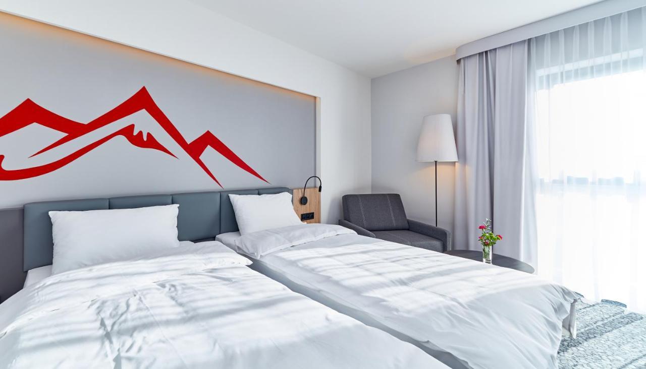 Ibis Styles Nowy Targ Hotel Bagian luar foto