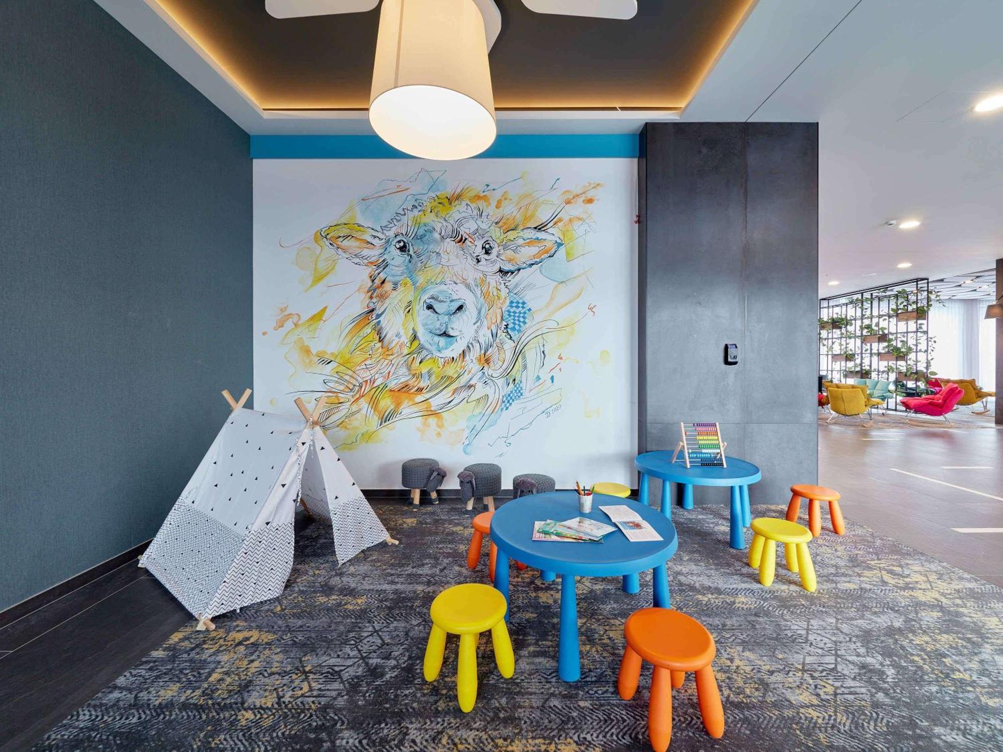 Ibis Styles Nowy Targ Hotel Bagian luar foto
