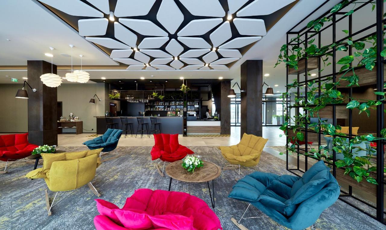 Ibis Styles Nowy Targ Hotel Bagian luar foto