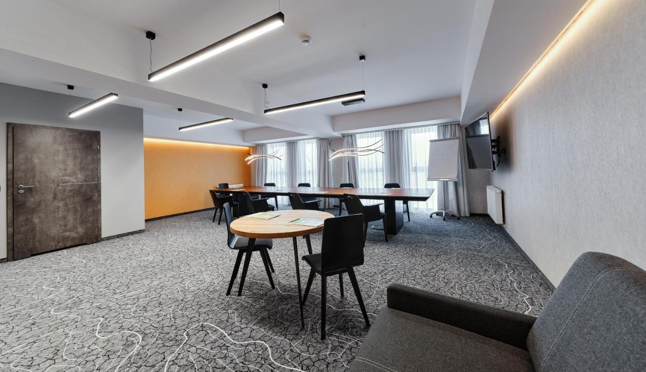 Ibis Styles Nowy Targ Hotel Bagian luar foto